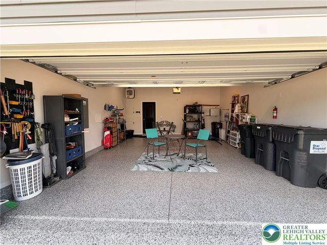 7951 Schaefer Crst, Upper Macungie Twp, PA 18031