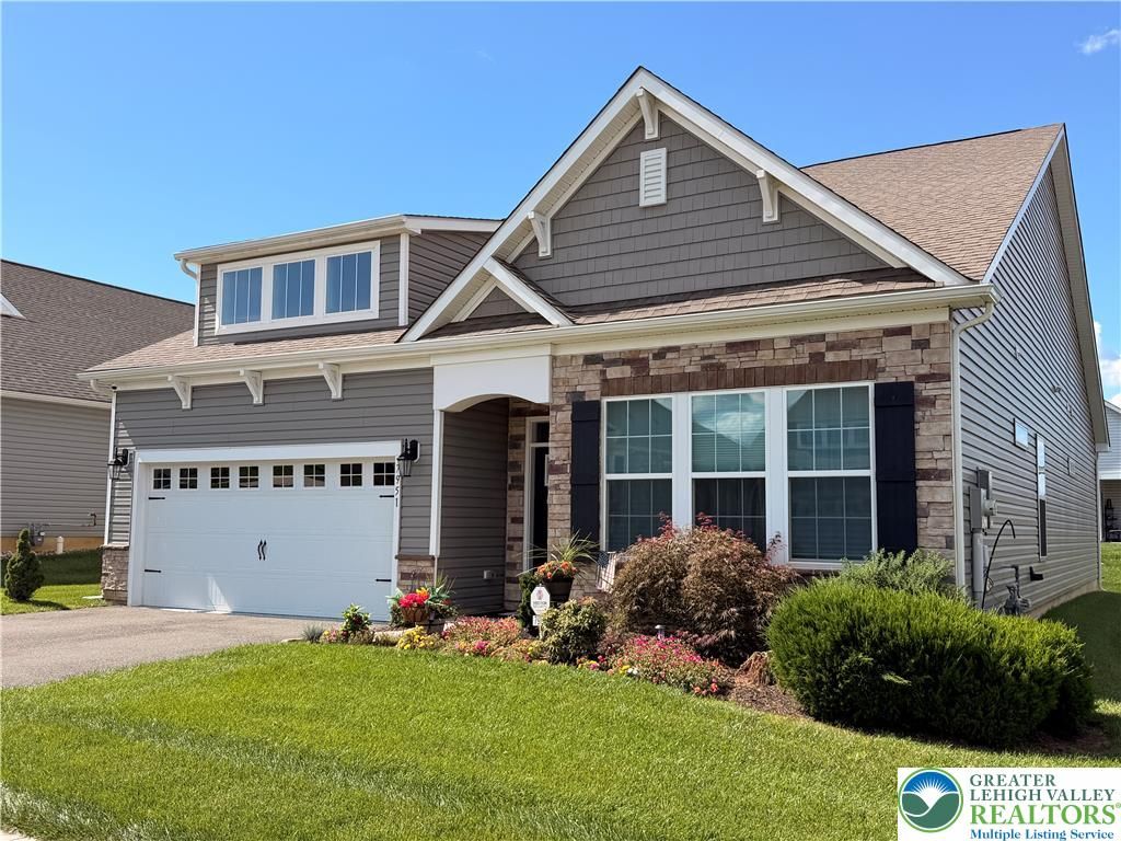 7951 Schaefer Crst, Upper Macungie Twp, PA 18031