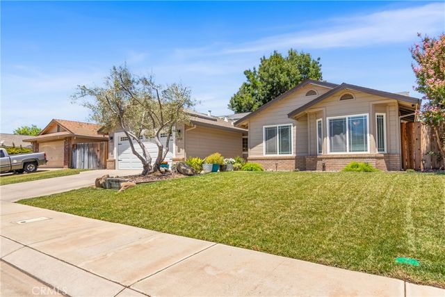 1023 Deerfield Court, Merced, CA 95340