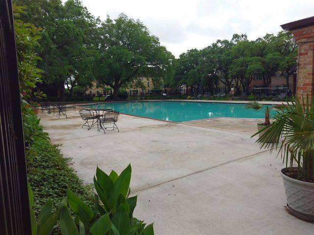 5215 Arboles Drive b, Houston, TX 77584