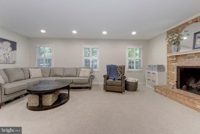 1038 CARNATION DR, Rockville, MD 20850