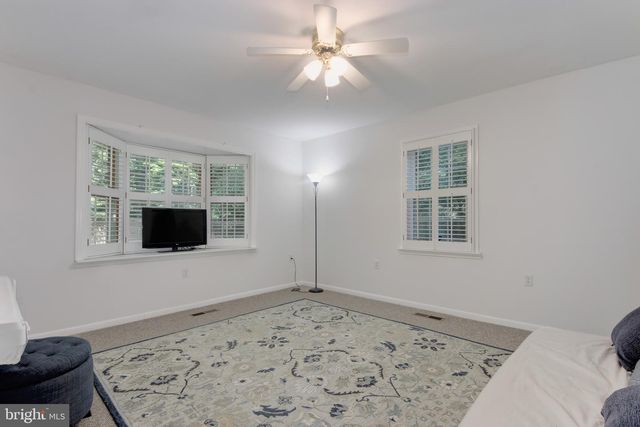 1038 CARNATION DR, Rockville, MD 20850