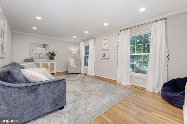 1038 CARNATION DR, Rockville, MD 20850