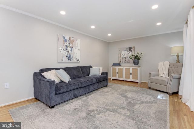 1038 CARNATION DR, Rockville, MD 20850