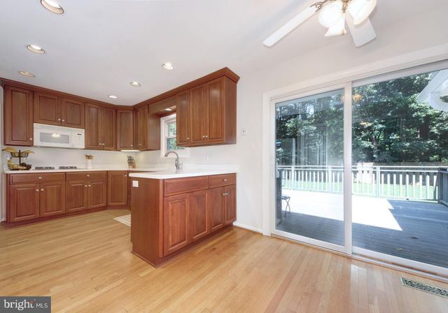 1038 CARNATION DR, Rockville, MD 20850