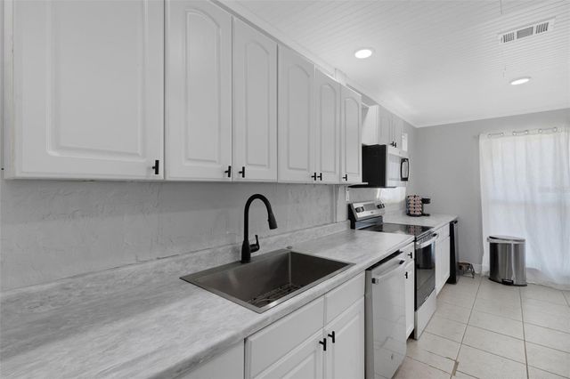 22080 MIDWAY BOULEVARD, Port Charlotte, FL 33952