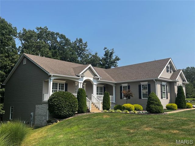 304 Crescent Oak Court, Wentzville, MO 63385