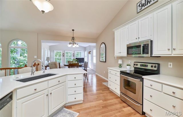 304 Crescent Oak Court, Wentzville, MO 63385