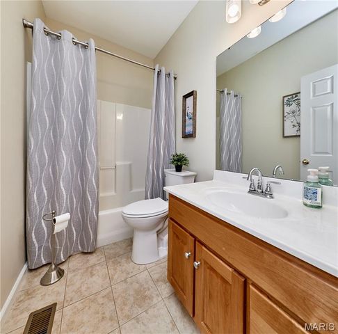 304 Crescent Oak Court, Wentzville, MO 63385