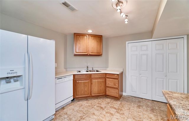 304 Crescent Oak Court, Wentzville, MO 63385