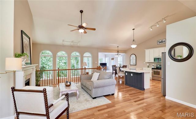 304 Crescent Oak Court, Wentzville, MO 63385