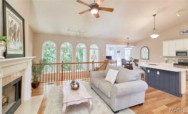 304 Crescent Oak Court, Wentzville, MO 63385