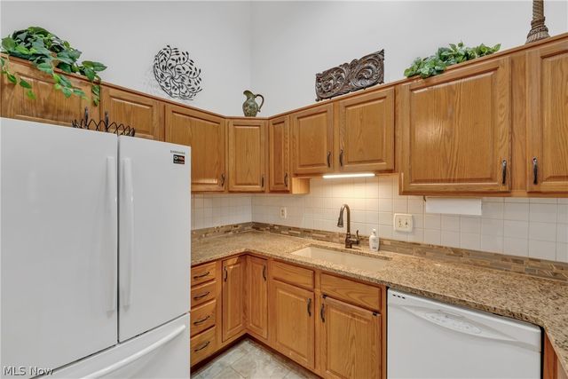 35255 Greenwich Avenue, North Ridgeville, OH 44039