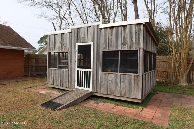 6500 Lancaster Boulevard, Ocean Springs, MS 39564