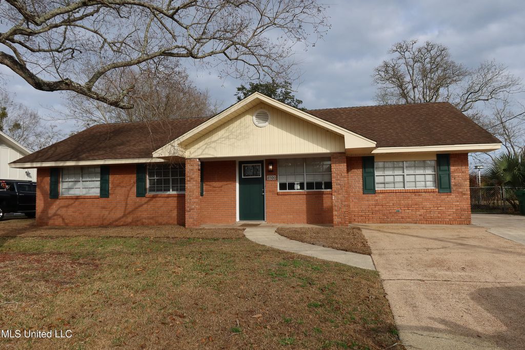 6500 Lancaster Boulevard, Ocean Springs, MS 39564