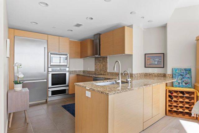 175 1ST STREET S 2106, St Petersburg, FL 33701