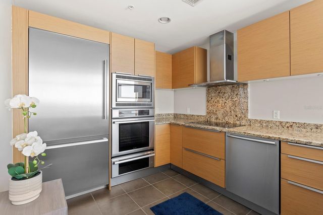 175 1ST STREET S 2106, St Petersburg, FL 33701