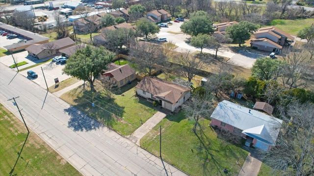 509 Lipscomb Street, Bonham, TX 75418