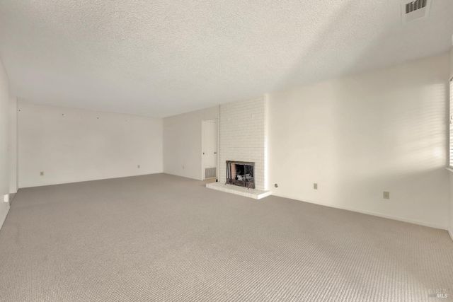 331 Pythian Rd, Santa Rosa, CA 95409