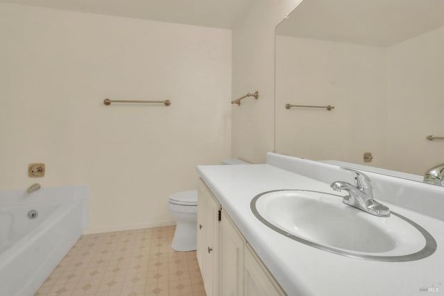 331 Pythian Rd, Santa Rosa, CA 95409