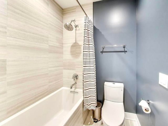 6 N Carpenter Street 5B, Chicago, IL 60607