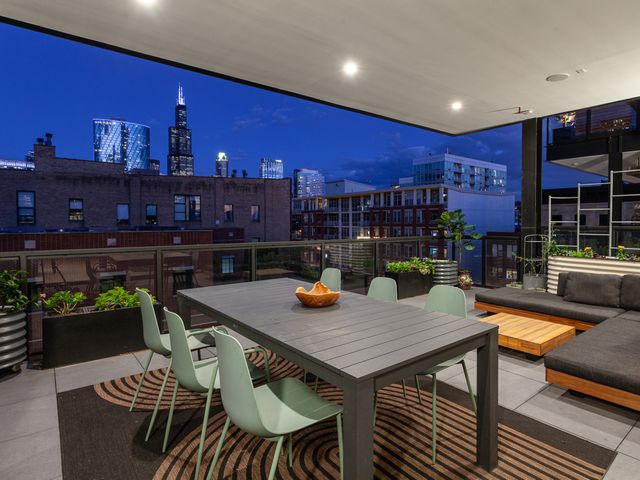 6 N Carpenter Street 5B, Chicago, IL 60607