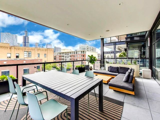 6 N Carpenter Street 5B, Chicago, IL 60607