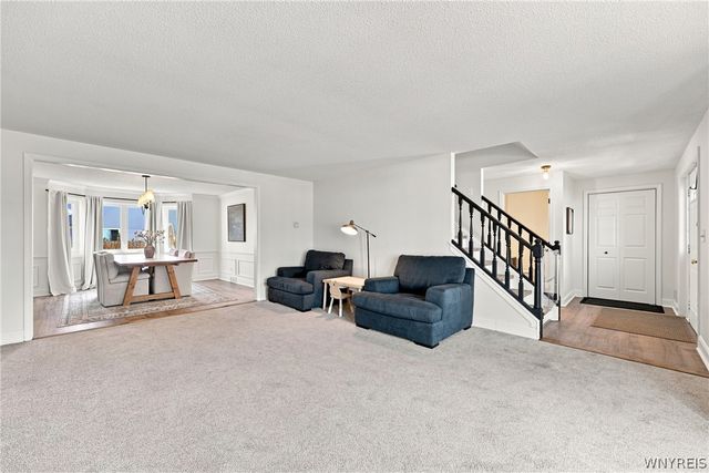 2654 Kenneth Court, Wheatfield, NY 14304