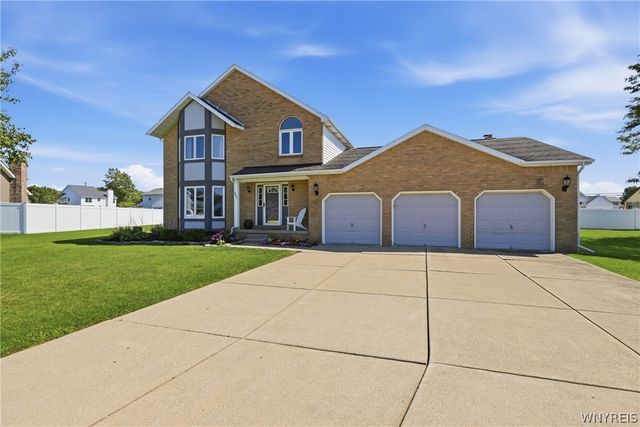 2654 Kenneth Court, Wheatfield, NY 14304