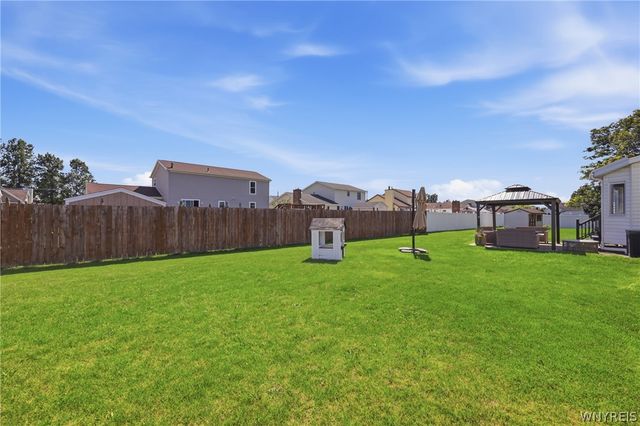 2654 Kenneth Court, Wheatfield, NY 14304