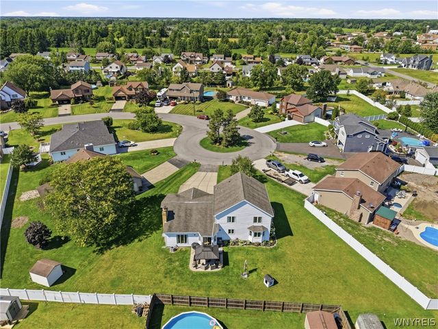 2654 Kenneth Court, Wheatfield, NY 14304