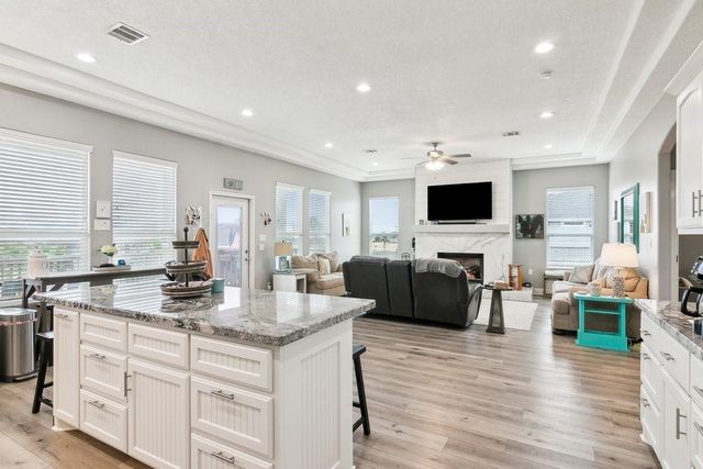 945 Gulfview Drive, Crystal Beach, TX 77650