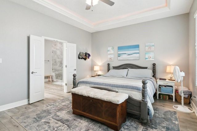 945 Gulfview Drive, Crystal Beach, TX 77650