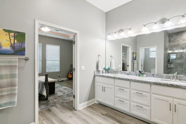 945 Gulfview Drive, Crystal Beach, TX 77650