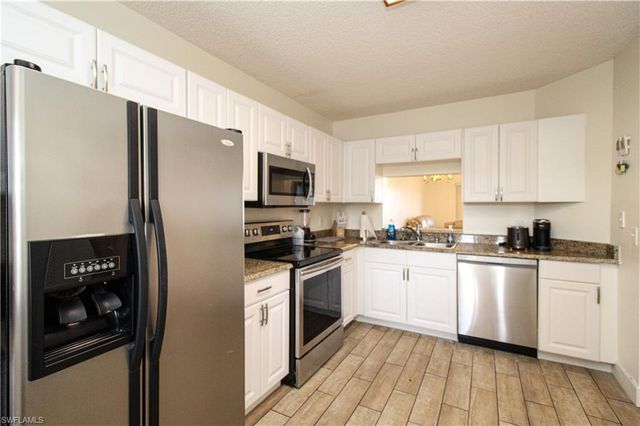 7794 Emerald CIR A-102, Naples, FL 34109