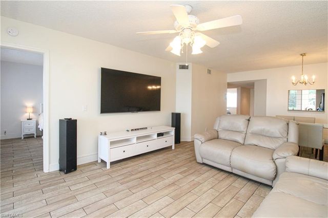 7794 Emerald CIR A-102, Naples, FL 34109