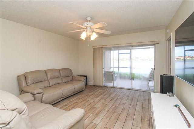 7794 Emerald CIR A-102, Naples, FL 34109