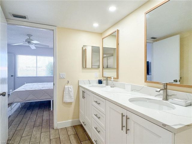 7794 Emerald CIR A-102, Naples, FL 34109