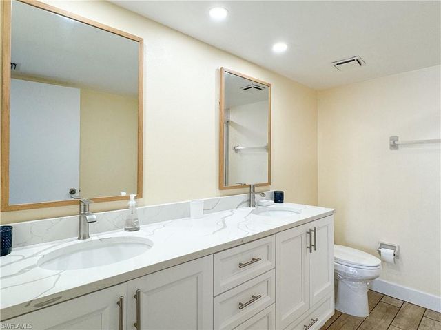 7794 Emerald CIR A-102, Naples, FL 34109
