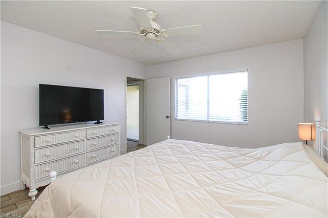 7794 Emerald CIR A-102, Naples, FL 34109