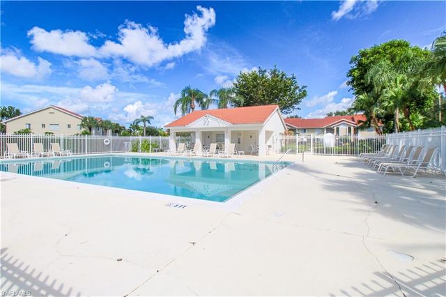 7794 Emerald CIR A-102, Naples, FL 34109