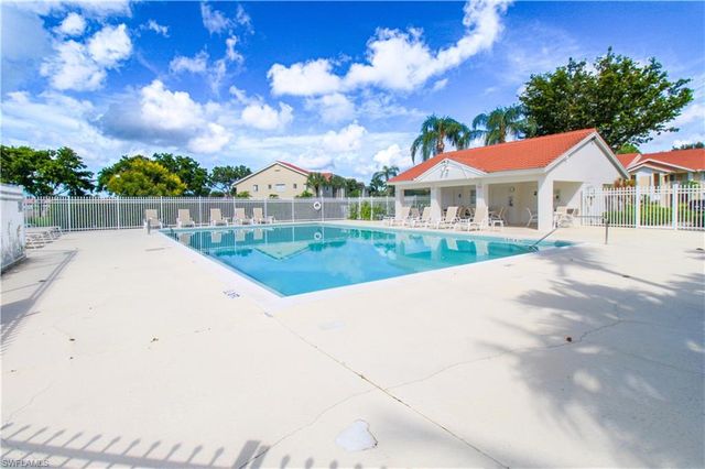 7794 Emerald CIR A-102, Naples, FL 34109