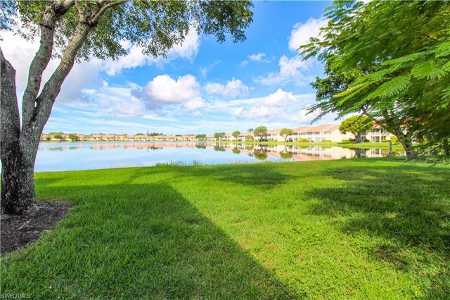 7794 Emerald CIR A-102, Naples, FL 34109