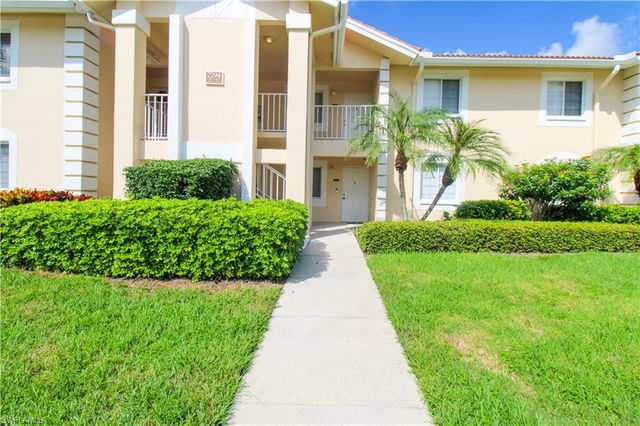 7794 Emerald CIR A-102, Naples, FL 34109