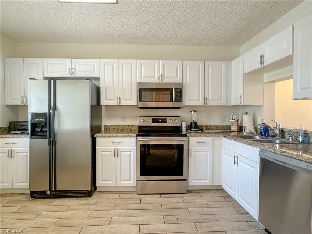 7794 Emerald CIR A-102, Naples, FL 34109