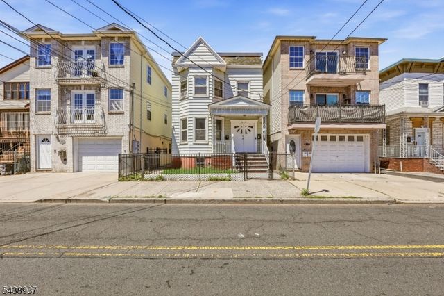 295 Old Bergen Rd, Jersey City, NJ 07305