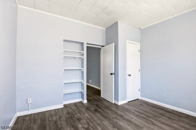 295 Old Bergen Rd, Jersey City, NJ 07305
