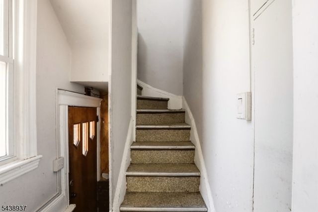 295 Old Bergen Rd, Jersey City, NJ 07305