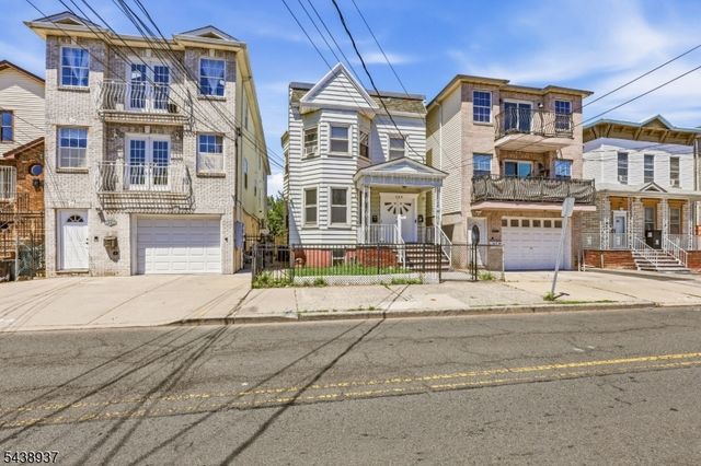 295 Old Bergen Rd, Jersey City, NJ 07305