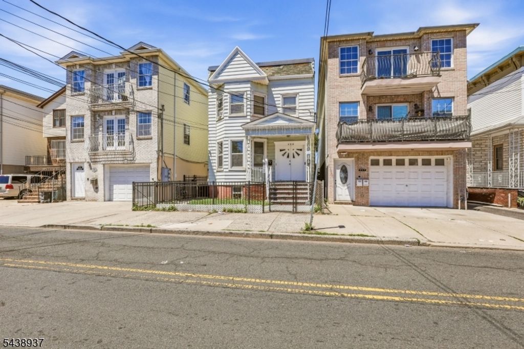 295 Old Bergen Rd, Jersey City, NJ 07305 — photo 2